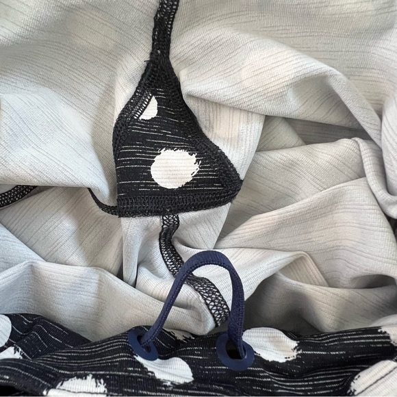 Outdoor Voices Polka Dot Leggings Small Crop TechSweat 3/4 Flex black white - Picture 12 of 13